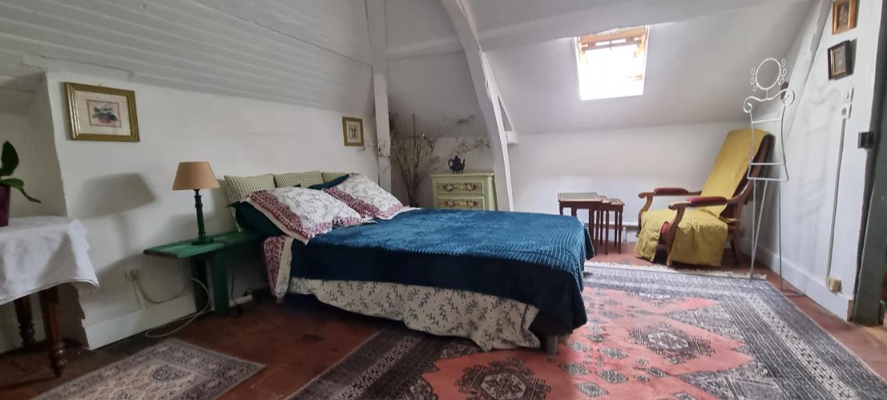 Chambre D'Hotes Les Jardins De Marie, Sci Charles III 베르네 외부 사진